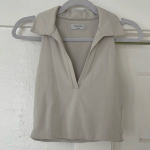 Aritzia Babaton low cut crop top